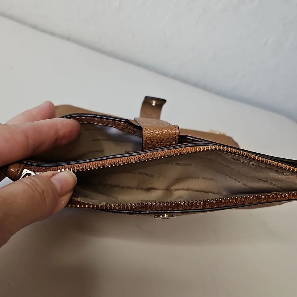 Michael Kors Jet Set Tan Saffiano Leather Smartphone Wallet